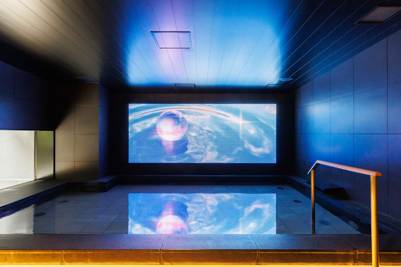 【福岡・ホテル×アート】 大浴場で「ととのう」没入型デジタルアート体験。